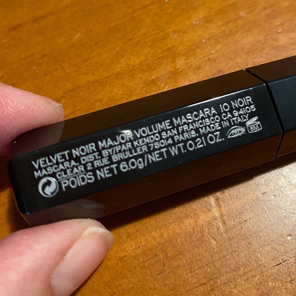 Marc Jacobs Velvet Noir Major Volume Mascara - Picture 5 of 15